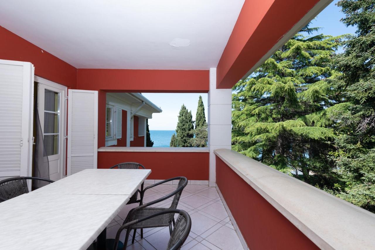 Villa Valdepian Apartments Savudrija Exteriör bild