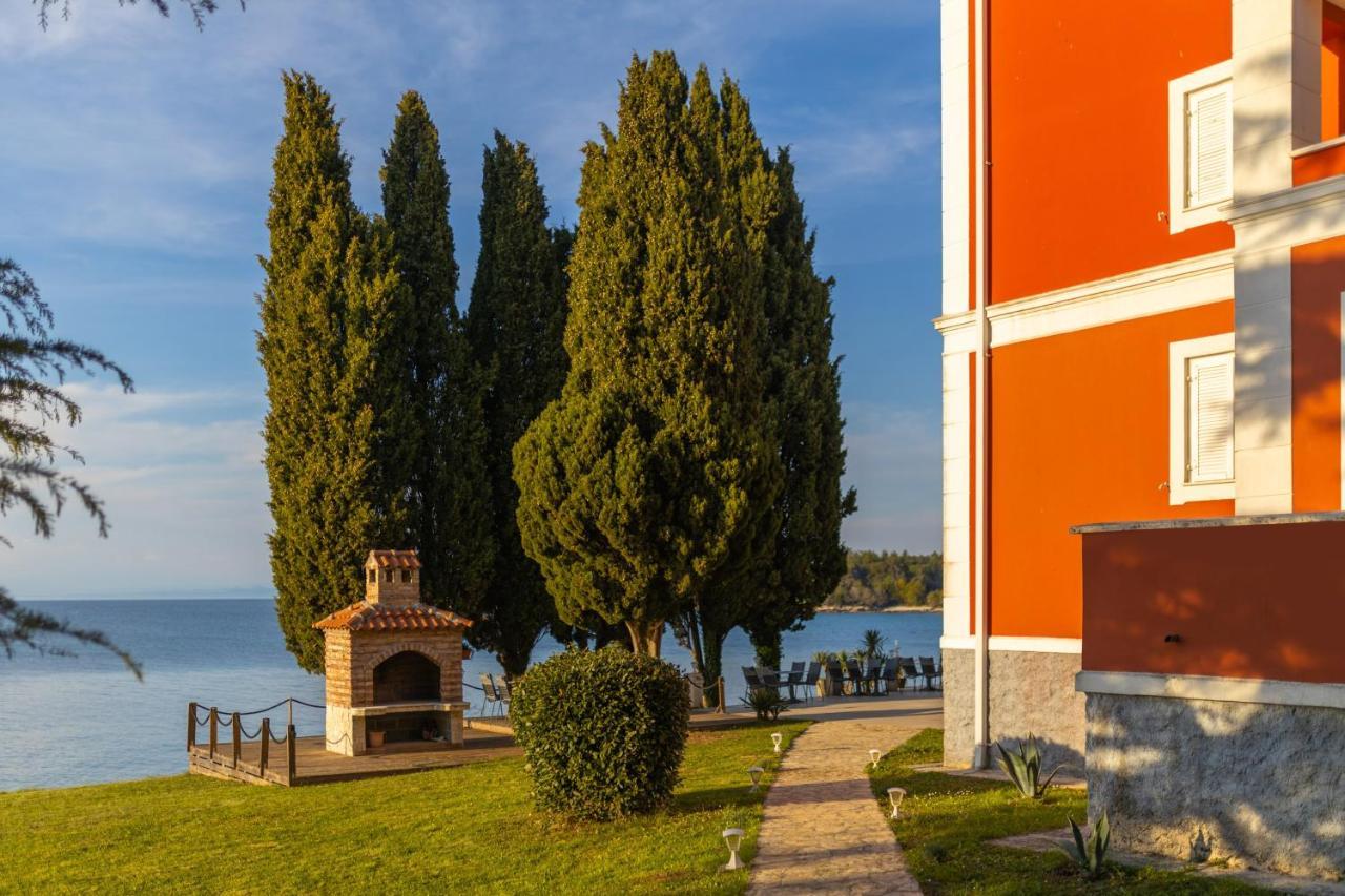 Villa Valdepian Apartments Savudrija Exteriör bild