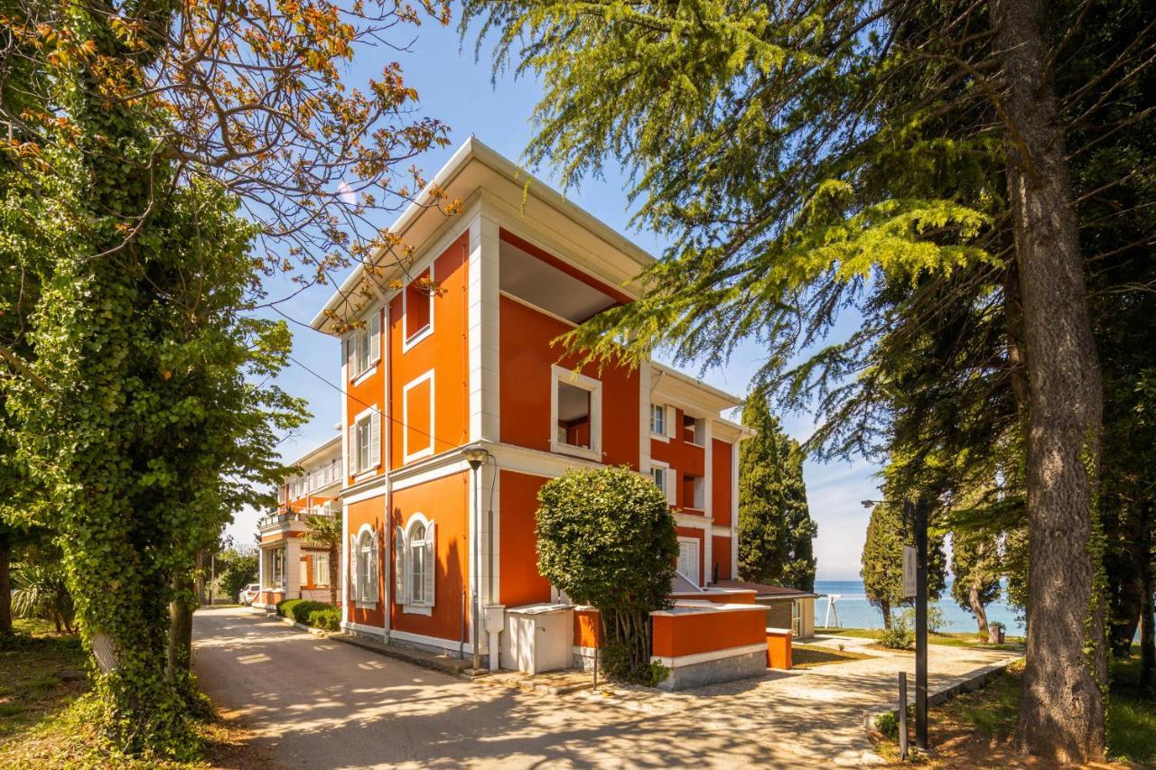 Villa Valdepian Apartments Savudrija Exteriör bild